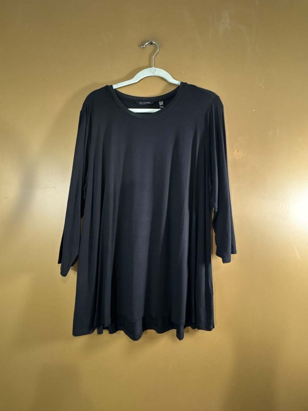 HC1131H By Halston Essentials Black 3/4 Sleeve A-Line Swing Tunic Top